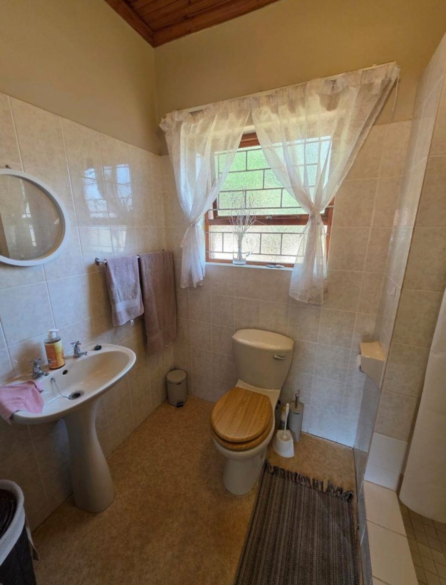 3 Bedroom Property for Sale in Wavecrest Eastern Cape